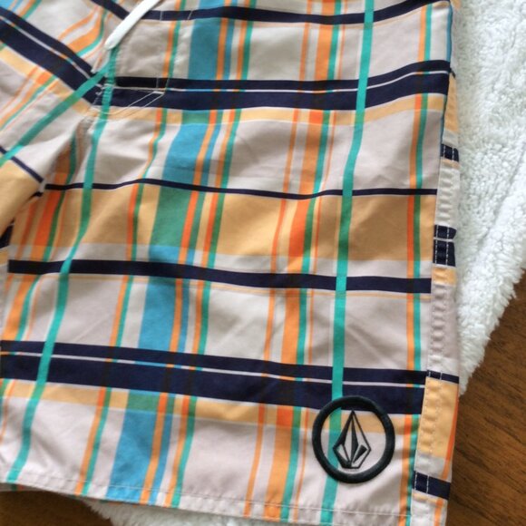 Men's vintage board shorts Volcom size 33 - Picture 2 of 2